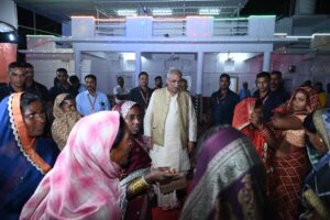 Deepawali of Chief Minister, family worshiped in home village, seeking blessings for the people of the state